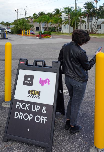 Rideshare Drop Off and Pick Up Spot in Florida